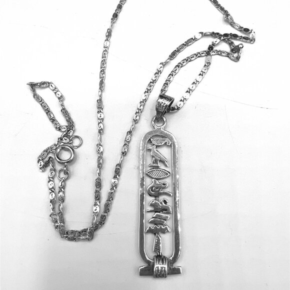 Vtg Egyptian Cartouche Pendant 18" Necklace Hieroglyph “Janet” Name Silver-Tone - Picture 3 of 12